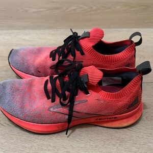 Women's Brooks Levitate StealthFit 5